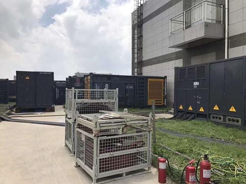 路南除了定期检查，还有哪些方法可以及时发现接触式转速表探头的磨损？